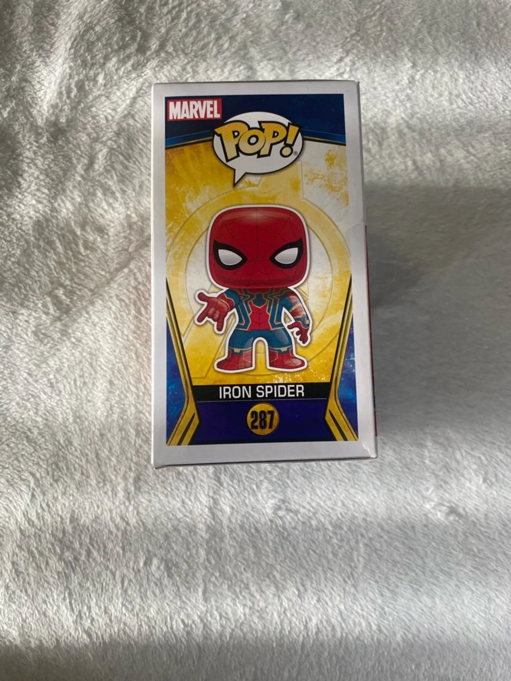 Funko Iron Spider Bobblehead - Red, Blue & Gold - Picture 5 of 6